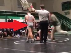 Отец избил соперника своего сына на турнире по борьбе