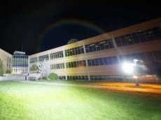 Изобретатель создал НЛО из дрона и 1000-ваттного светодиода