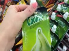 Новое японское изобретение — мороженое в … презервативе!
