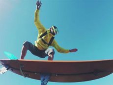 Cоревнование летающих «сёрферов» попало в сеть