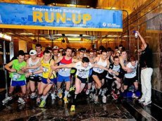 Забег по лестницам небоскреба в Нью-Йорке