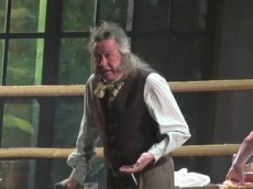 Видео со скандального спектакля с Михаилом Ефремовым в Самаре