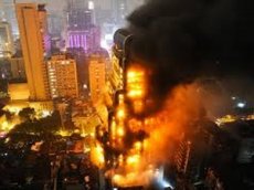 В Китае сгорел небоскреб-долгострой