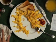 MTV сделало портреты поп-звезд из завтраков