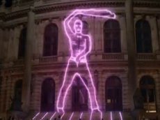 Реклама со стриптизом набрала полтора миллиона просмотров на YouTube