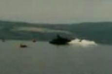 В Италии во время выступлений вертолет рухнул в озеро