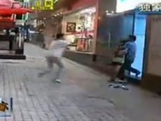 Женщина-полицейский в штатском убила бандита в прямом эфире