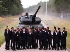 Видео экстренного торможения немецкого танка набрало 2 млн просмотров