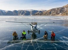 Видео посадки самолета на лед Байкала появилось в Сети