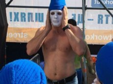 Полуголый Кличко станцевал перед киевлянами