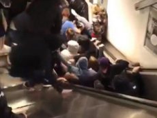 В метро Рима «взбесившийся» эскалатор покалечил десятки футбольных фанатов