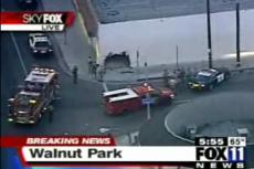 Патрульная машина врезалась в дом