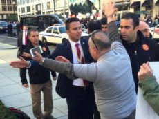 Поведение охраны Эрдогана насмешило интернет-пользователей