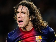 На футболиста Карлеса Пуйоля напала женщина с фаллоимитатором