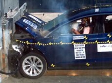 Краш-тест Tesla Model X