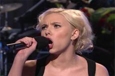 Скарлетт Йоханссон совершила головокружительное падение