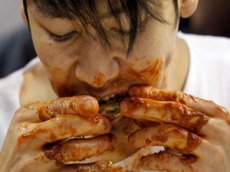 Японец поставил рекорд "скоростного обжорства"