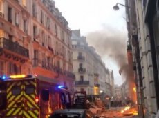 В Сети появились видео с места взрыва в Париже