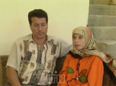 У ливийской девочки из глаз выделяются кристалы