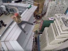 Тест-драйв гироскутера на краю небоскреба