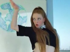 Девочки-подростки покорили YouTube зажигательным танцем