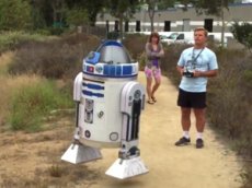 Энтузиаст собрал дрон в виде R2-D2