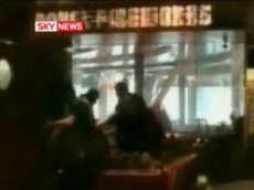 На борту круизного лайнера погибли двое пассажиров, еще 6 ранены