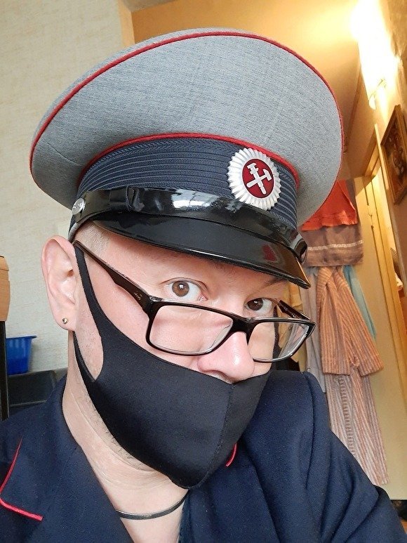 На Урале железнодорожника на каблуках жестко нокаутировали в магазине