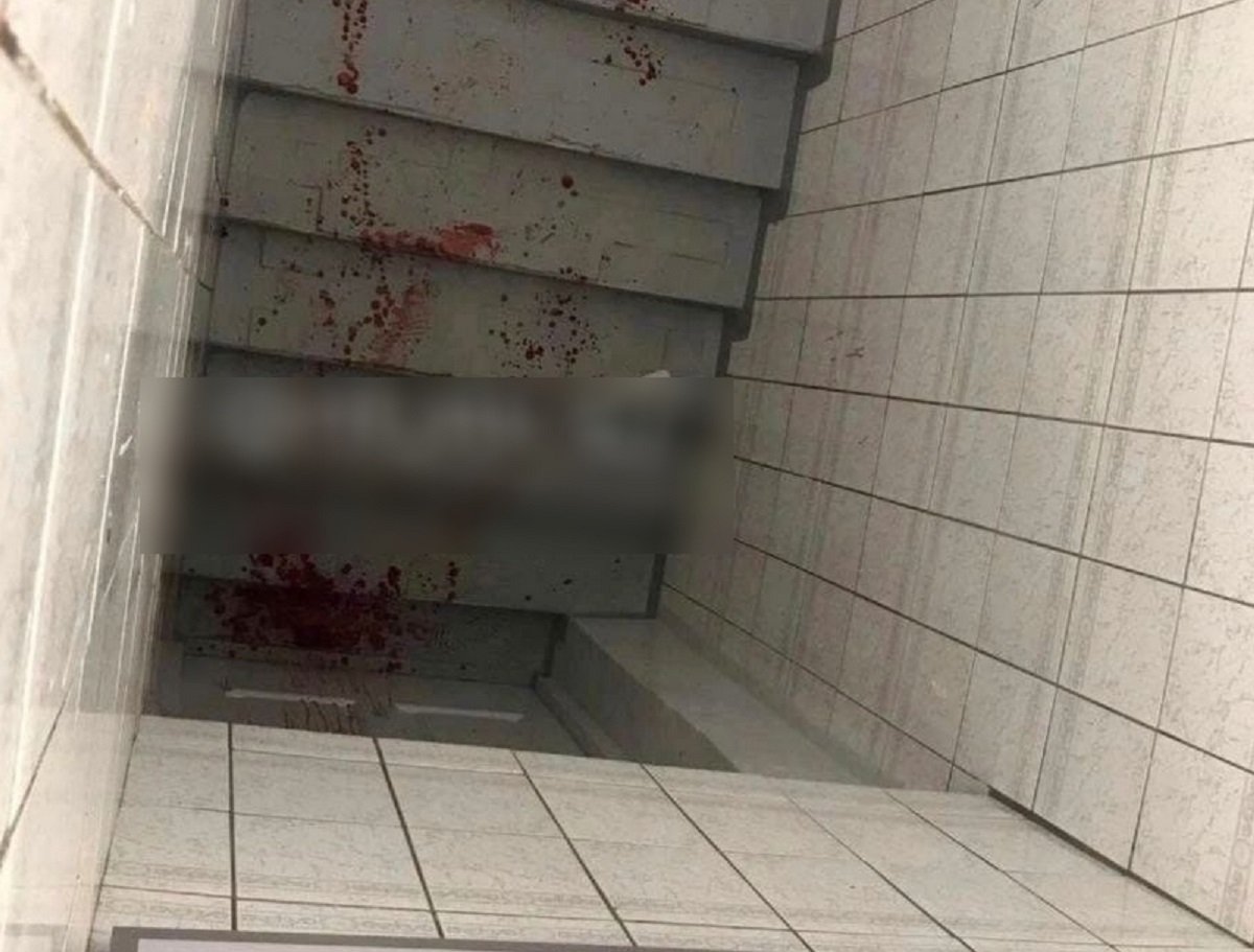 В Нижневартовске 14-летний школьник напал с ножом на одноклассника (ВИДЕО) 2 В Нижневартовске 14-летний школьник напал с ножом на одноклассника