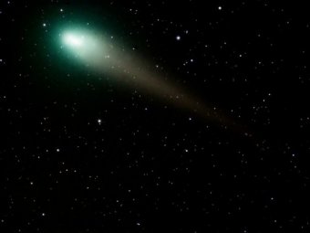 К Земле летит зелёная комета с ядовитым газом