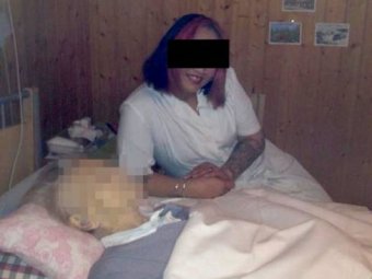 В Швейцарии медсестра устроила фотосессию с умершей пациенткой
