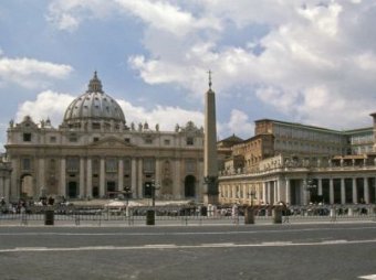 В Ватикане священника обвинили в краже 14 млн евро