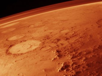 NASA: на Марсе и Луне движутся странные объекты