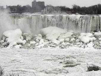 Ниагарский водопад замерз в январе 2014: впервые за 100 лет (ФОТО, ВИДЕО)
