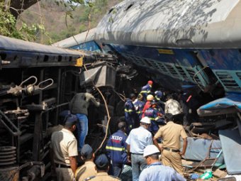 В Индии при столкновении поездов погибли 40 человек
