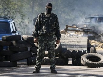 Украинские силовики расстреляли под Славянском автобус с ополченцами