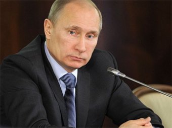 Путин поручил кабмину разработать ответ на западные санкции