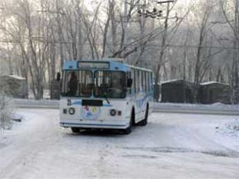 В Новосибирске водитель троллейбуса принял роды у пассажирки