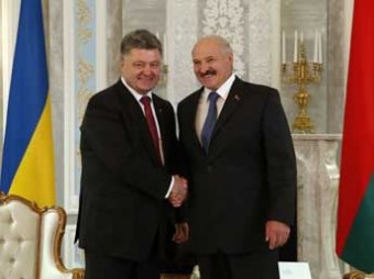 Лукашенко пообещал Порошенко оказать Украине любую помощь