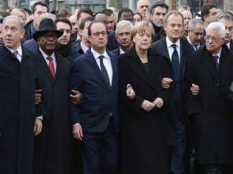 Кадры шествия политиков во главе совместного марша с парижанами оказались фальшивкой