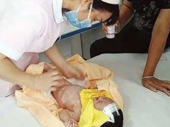 В Китае похороненный заживо младенец ожил спустя 8 дней под землей