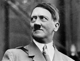 СМИ опубликовали последнее фото Гитлера перед самоубийством