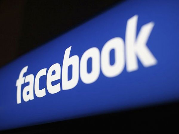 СМИ: Facebook отказался хранить персональные данные в России