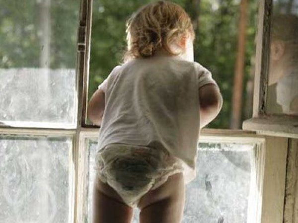 В Домодедово двухлетний ребенок выпал из окна седьмого этажа