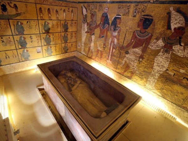 Ученые доказали внеземное происхождение кинжала Тутанхамона (ФОТО)