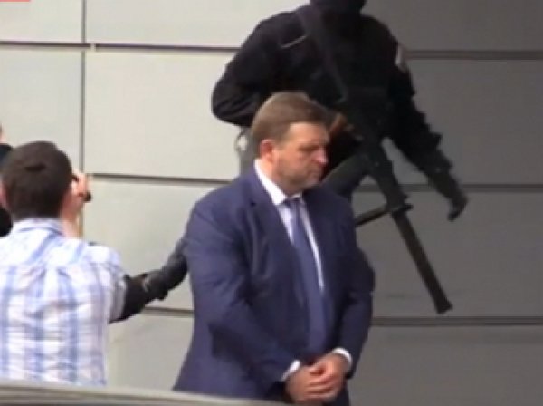Опубликовано первое видео после задержания Никиты Белых за взятку (ВИДЕО)