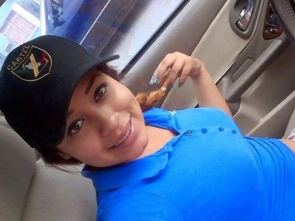 В Мексике 28-летняя киллерша наркокартеля занималась сексом с трупами и пила кровь (ФОТО) (ВИДЕО)