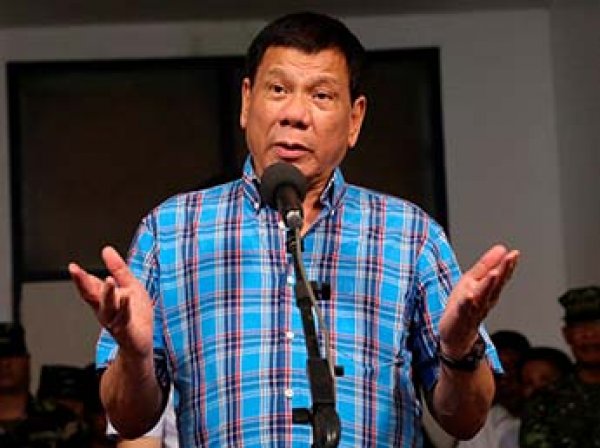 Президенту Филиппин грозит импичмент после признаний в убийствах
