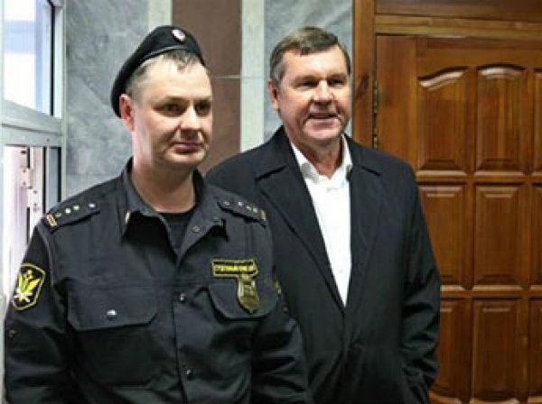 Бард Александр Новиков помещен под домашний арест за махинации на 36 млн