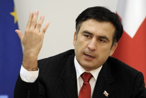 Саакашвили приказал потопить судно с Лужковым и Жириновским
